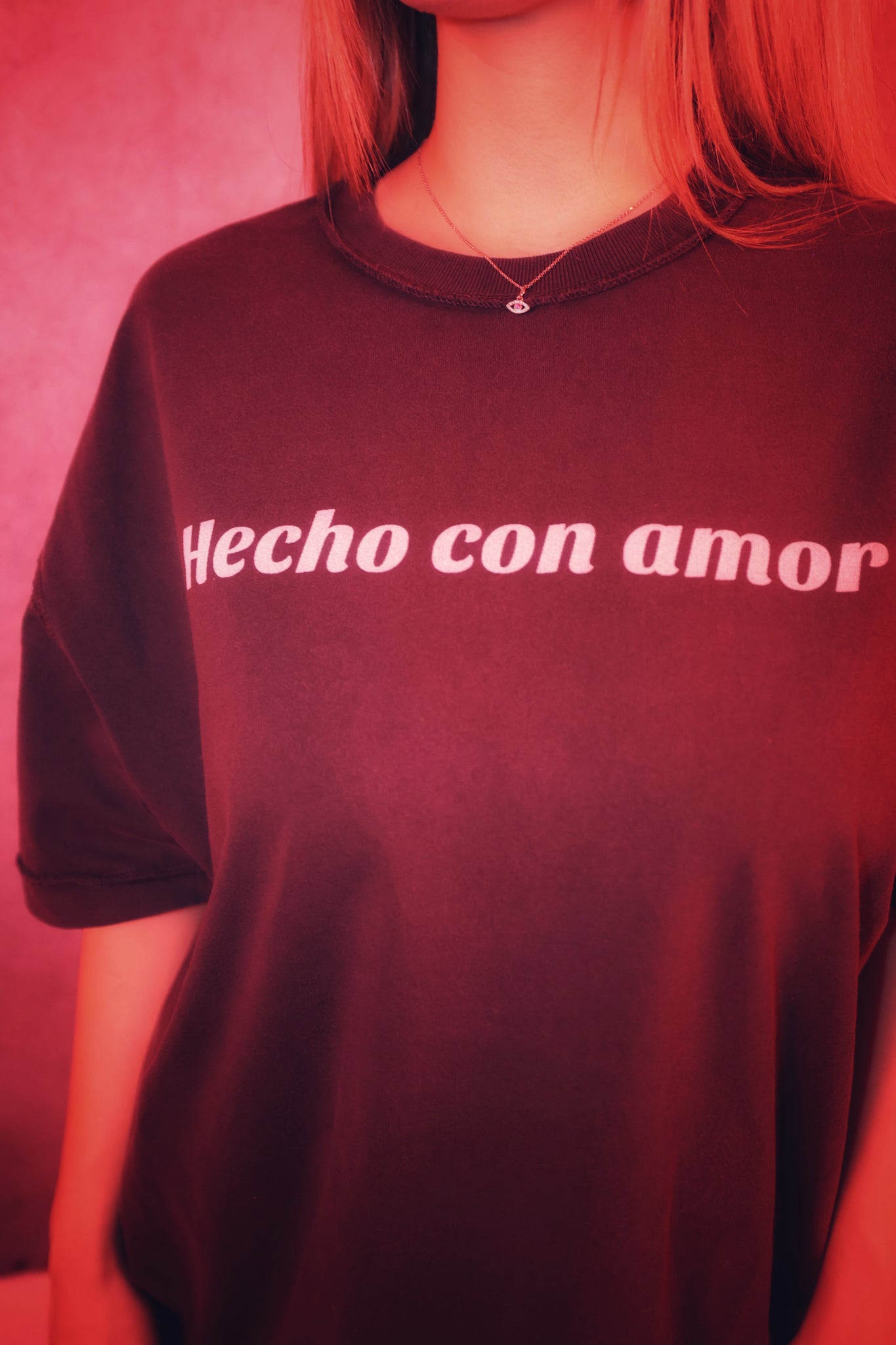 HECHO CON AMOR T-SHIRT